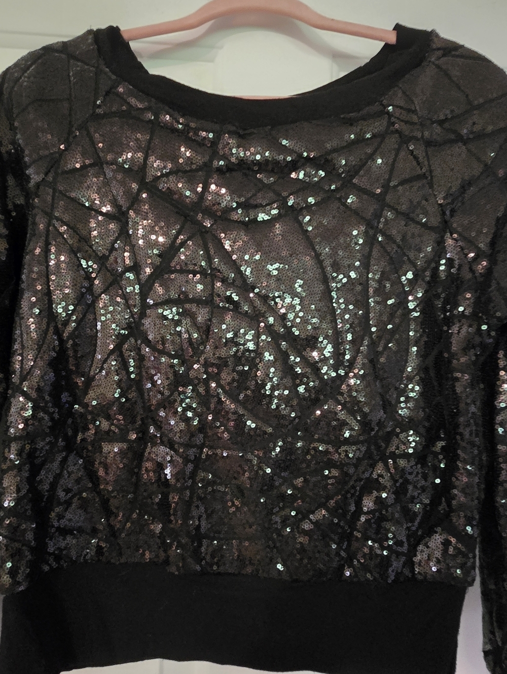 Guess By Marciano Black Sequin Quilted Cropped Sweatshirt - Picture 3 of 5